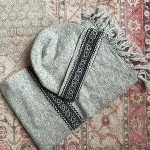 100% lambswool scarf and beanie set. Brand new